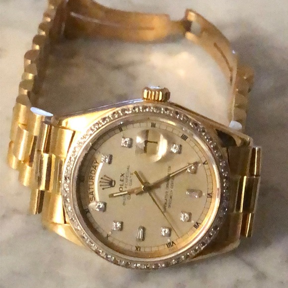 Rolex. Price not negotiable - Picture 3 of 5
